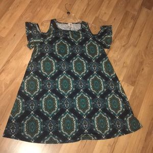 2X cold shoulder dress